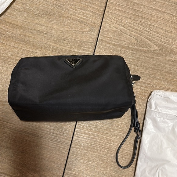 Prada cosmetic pouch new - Picture 5 of 17